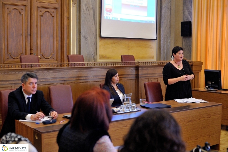 Jelzőrendszeri tanácskozás