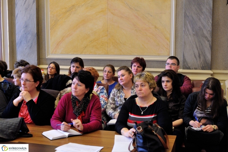 Jelzőrendszeri tanácskozás