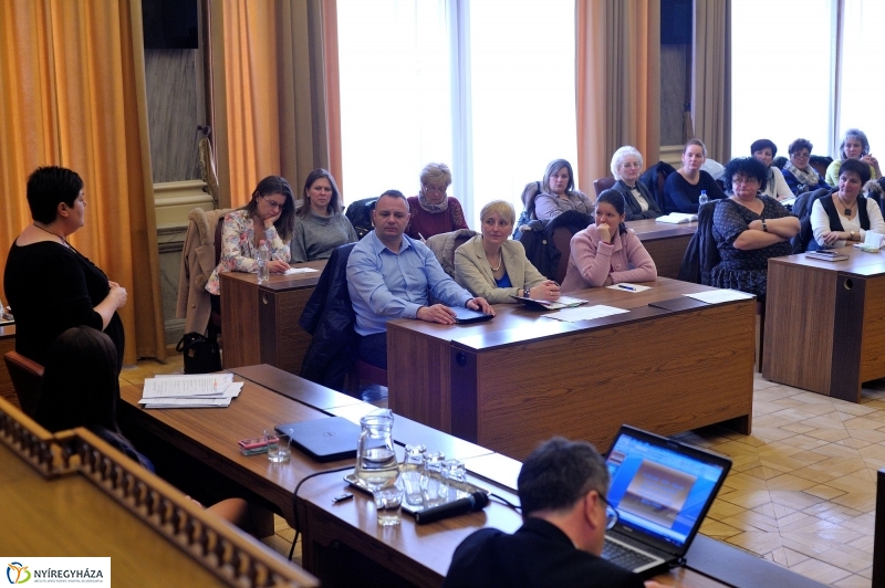 Jelzőrendszeri tanácskozás