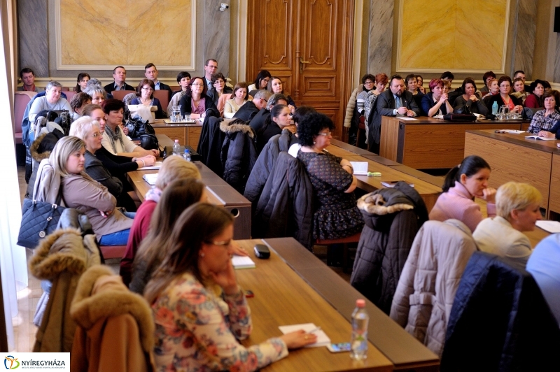 Jelzőrendszeri tanácskozás