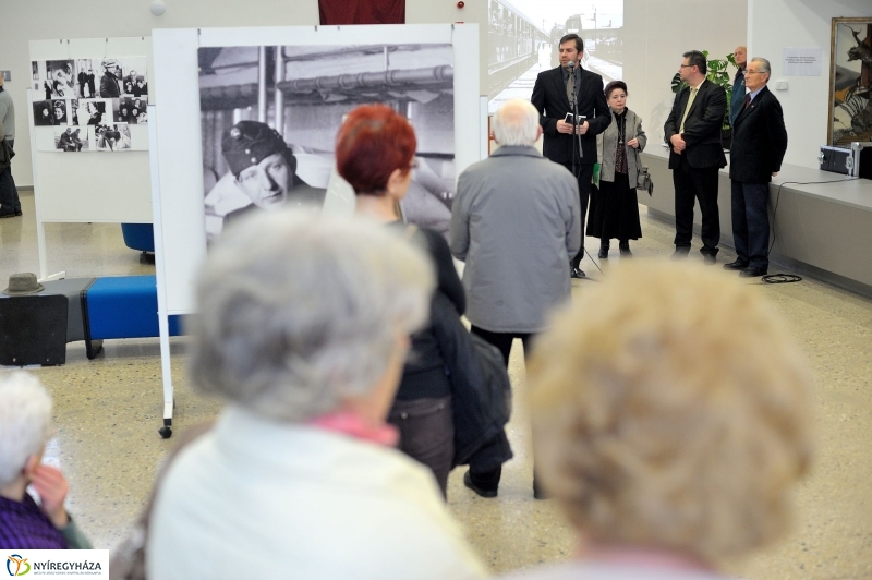 A doni fotós - kiállítás megnyitó