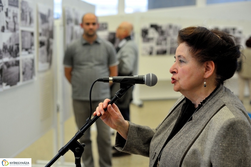 A doni fotós - kiállítás megnyitó