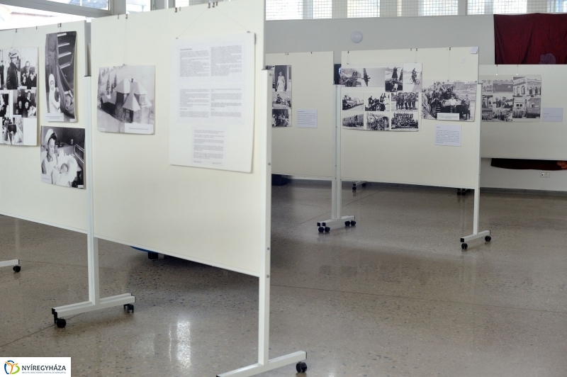 A doni fotós - kiállítás megnyitó