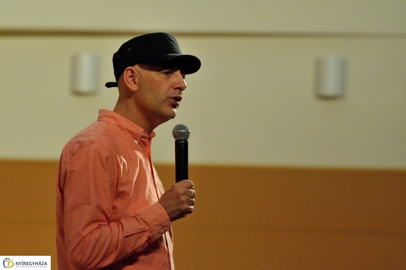 A hadifogoly -  Vujity Tvrtko előadása Nyíregyházán