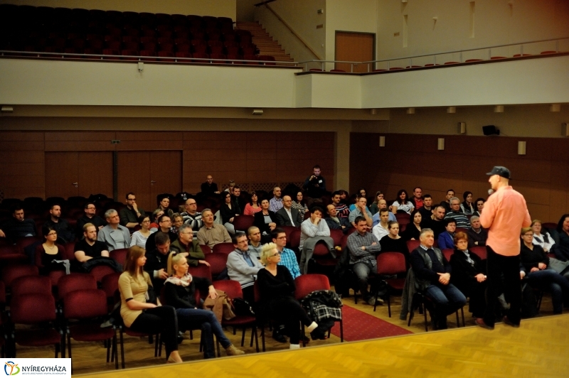 A hadifogoly -  Vujity Tvrtko előadása Nyíregyházán