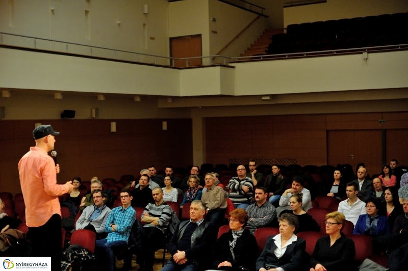 A hadifogoly -  Vujity Tvrtko előadása Nyíregyházán