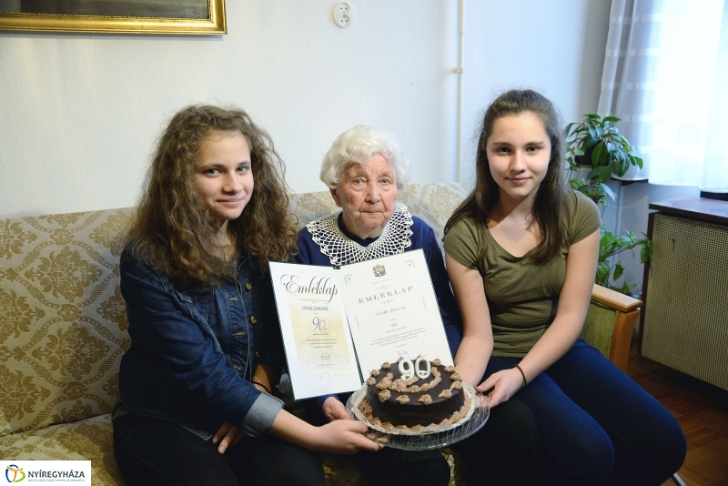 Csekk Jánosné köszöntése