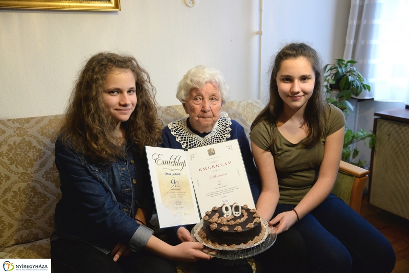 Csekk Jánosné köszöntése