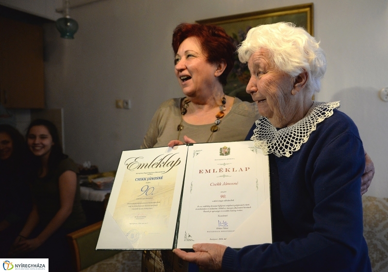 Csekk Jánosné köszöntése