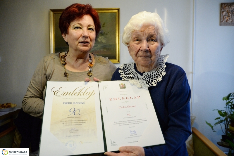 Csekk Jánosné köszöntése