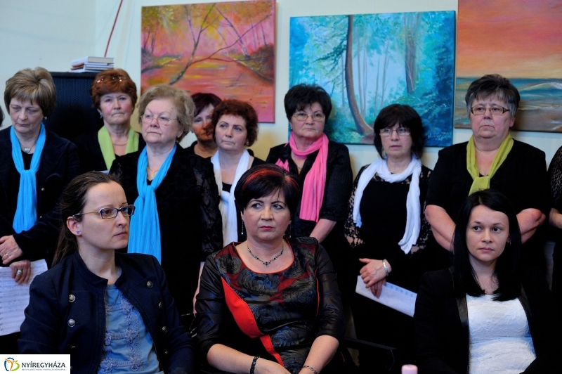 Nőnapi zenés irodalmi délután a könyvtárban