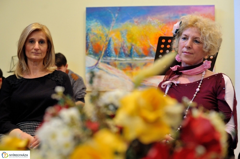 Nőnapi zenés irodalmi délután a könyvtárban