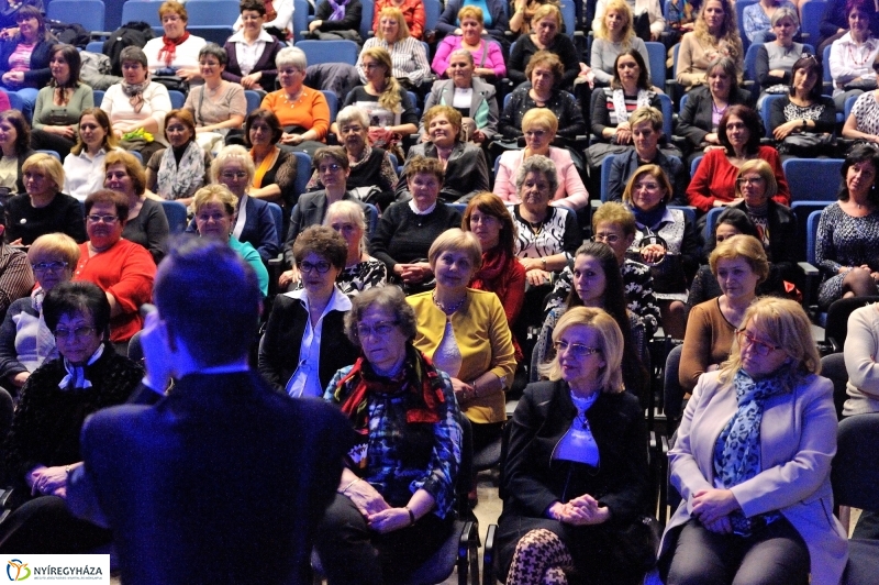 Nőnapi ünnepi műsor