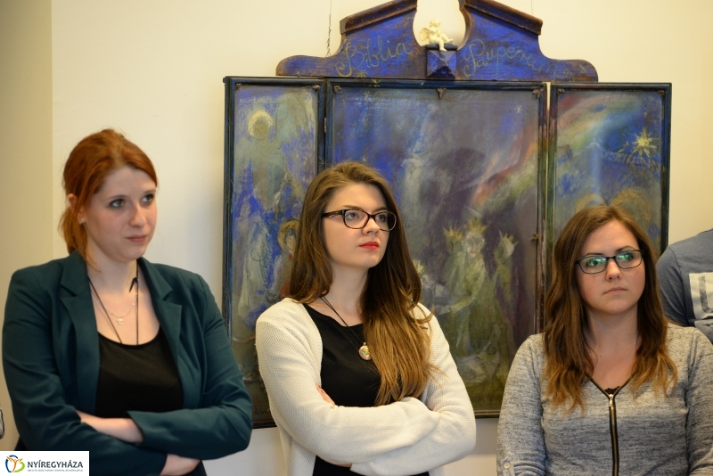 Palotai Erzsébet festőművész kiállításmegnyitója