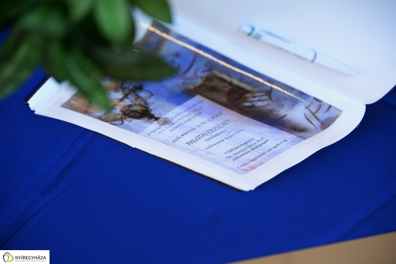 Palotai Erzsébet festőművész kiállításmegnyitója