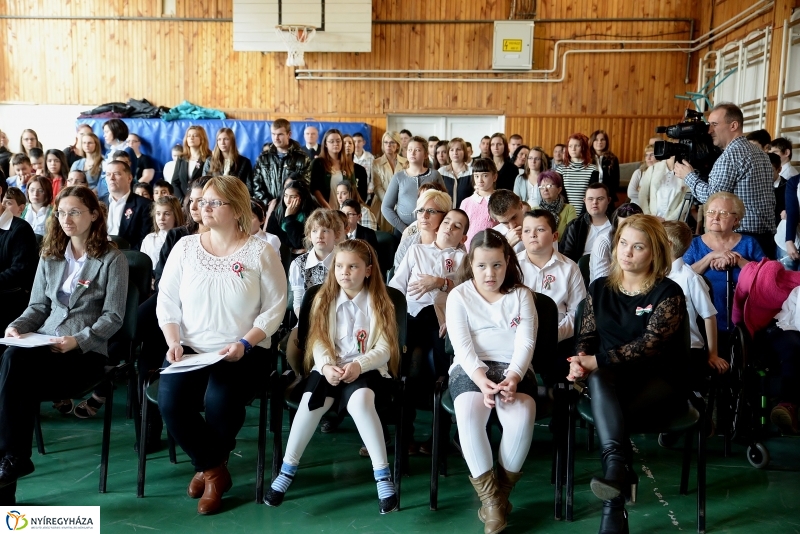 Erasmus tanusítványok átadása a Göllesz  Speciális Szakiskolában