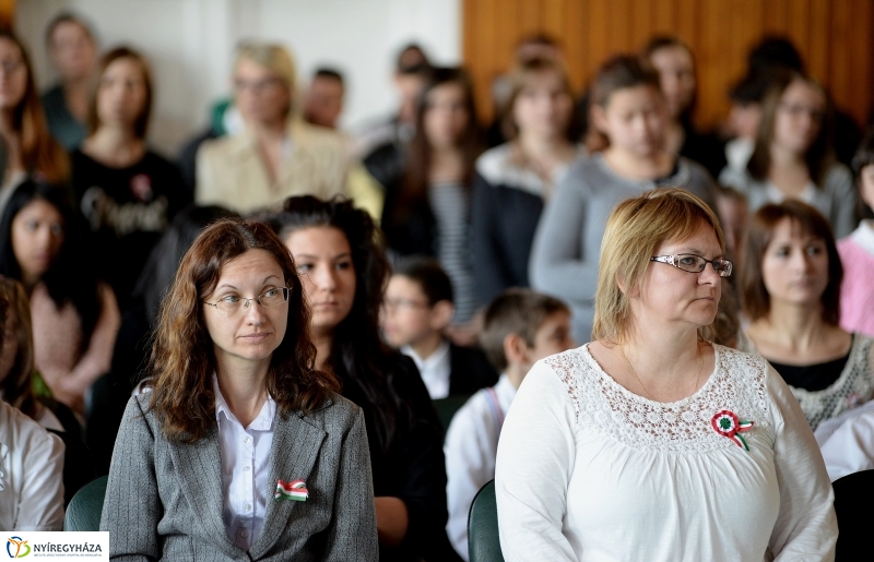 Erasmus tanusítványok átadása a Göllesz  Speciális Szakiskolában