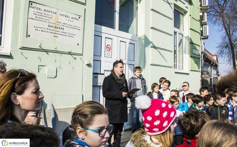 Koszorúzások városszerte