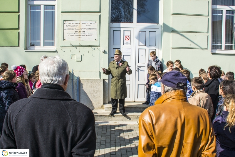 Koszorúzások városszerte