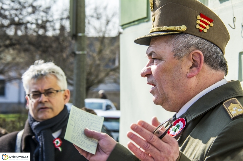 Koszorúzások városszerte