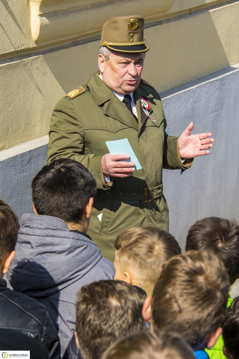 Koszorúzások városszerte