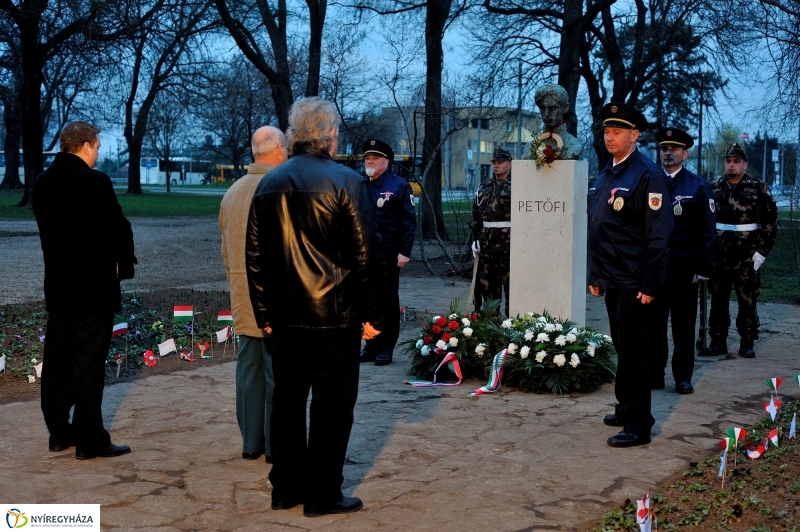 Megemlékezés kölcseysekkel