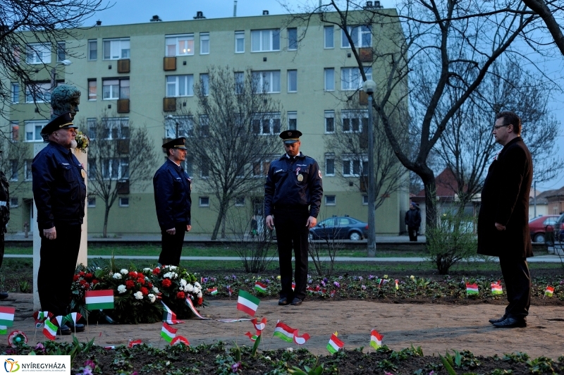 Megemlékezés kölcseysekkel