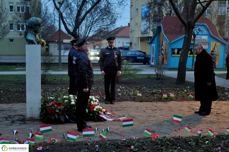 Megemlékezés kölcseysekkel