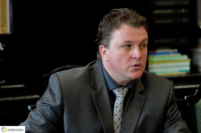 Szertelen nap rendezvény beharangozója