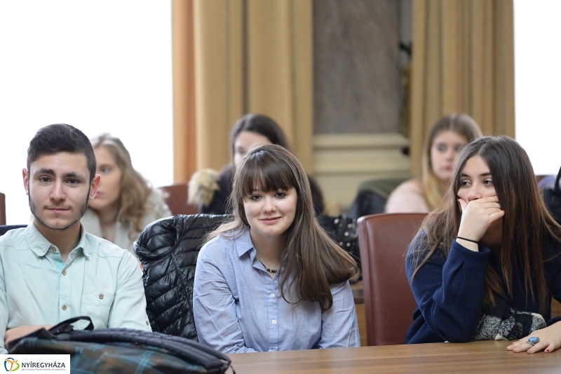 Francia diákok a Városházán