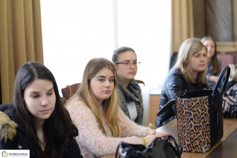 Francia diákok a Városházán