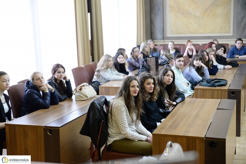 Francia diákok a Városházán