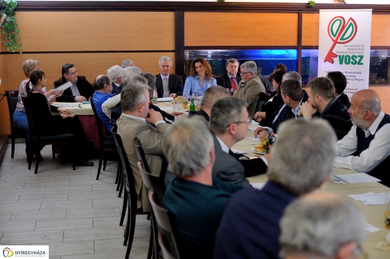 Ülésezett a VOSZ