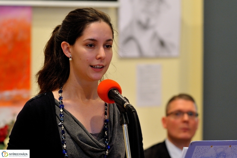 Kötetek bemutatója a megyei könyvtárban