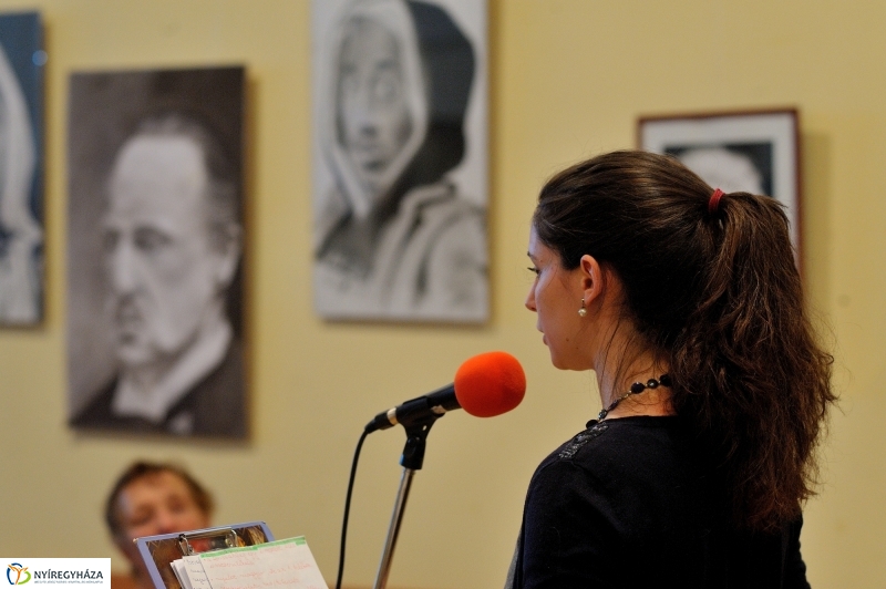 Kötetek bemutatója a megyei könyvtárban