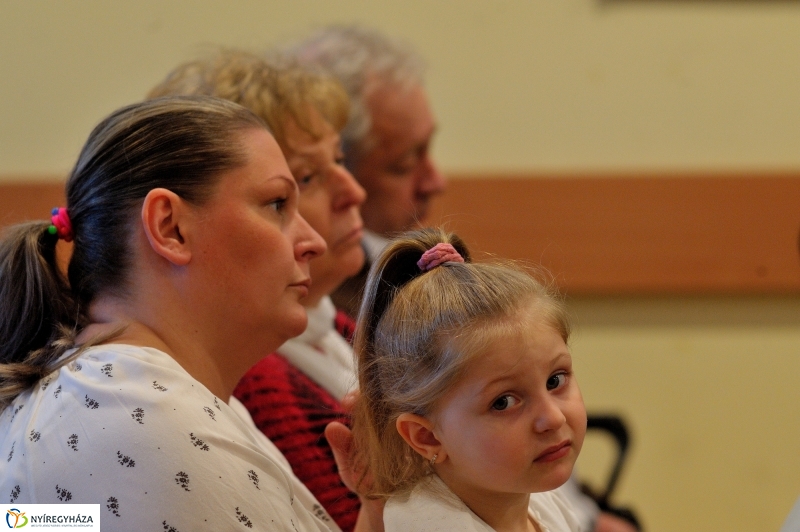 Kötetek bemutatója a megyei könyvtárban