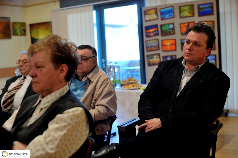 Kötetek bemutatója a megyei könyvtárban