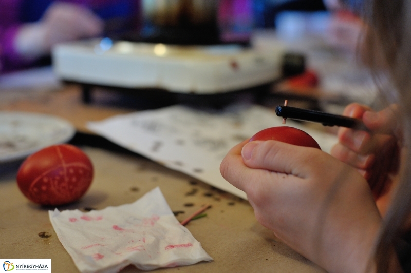 Hagyományos tojásfestés a Múzeumfaluban