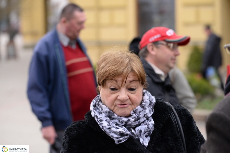 Koszorúzás Rákóczi Ferenc emléktáblája előtt