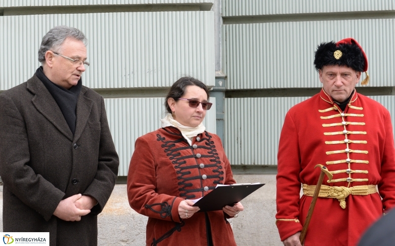 Koszorúzás Rákóczi Ferenc emléktáblája előtt