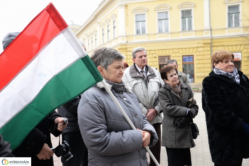 Koszorúzás Rákóczi Ferenc emléktáblája előtt