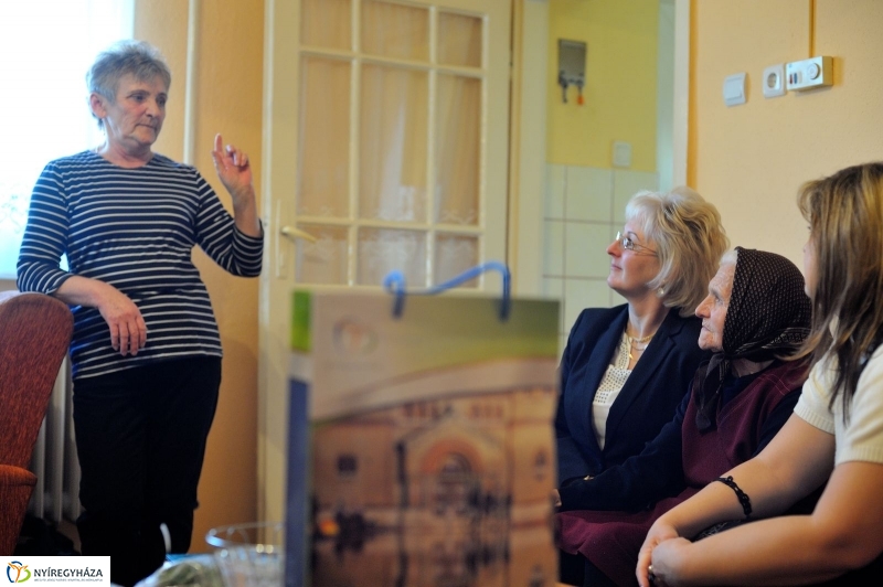 Szépkorú köszöntése - Koós Györgyné