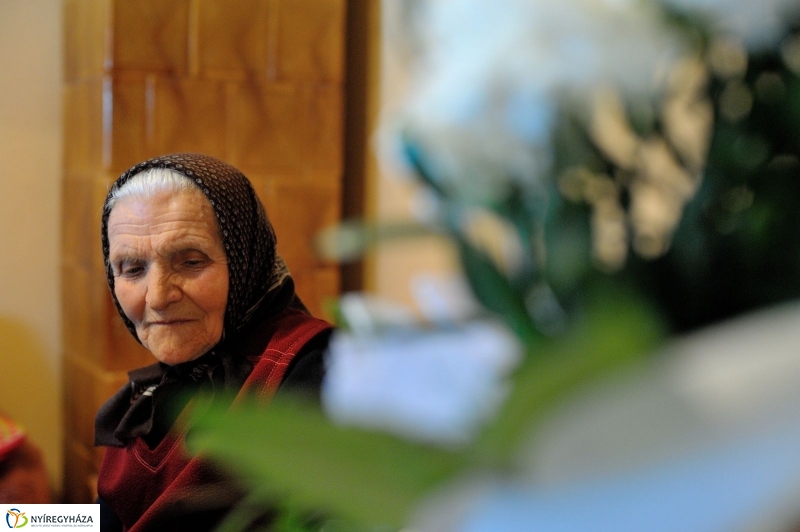 Szépkorú köszöntése - Koós Györgyné