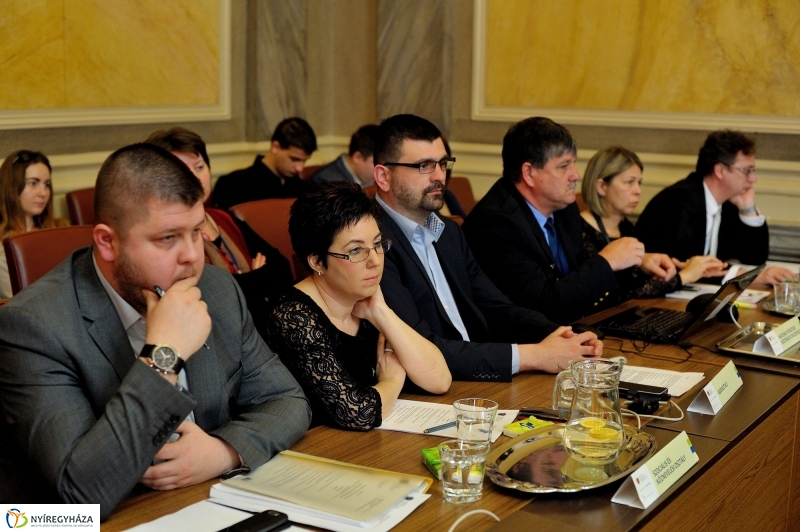 Városi Közgyűlés 20160331