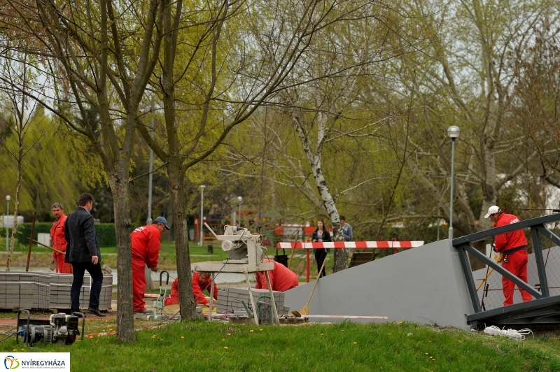 Munkálatok a Csónak utcai hídnál