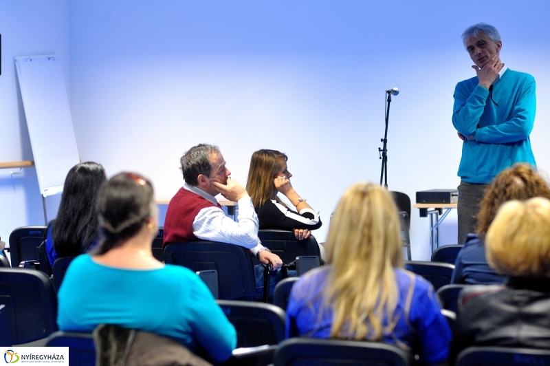 Az Autizmus Világnapja konferencia