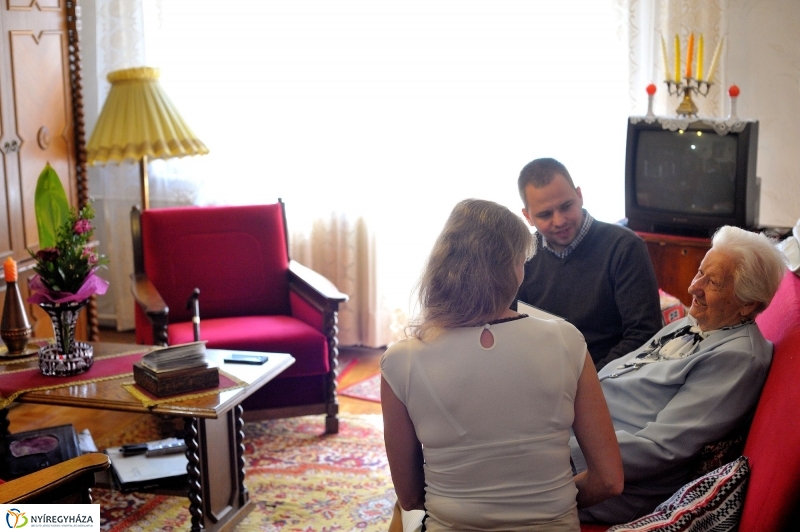 Szépkorú köszöntése - Varga Andrásné