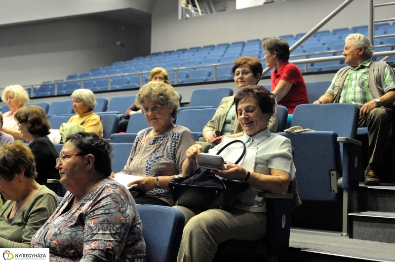Szépkorúak Akadémiája a VMKK-ban