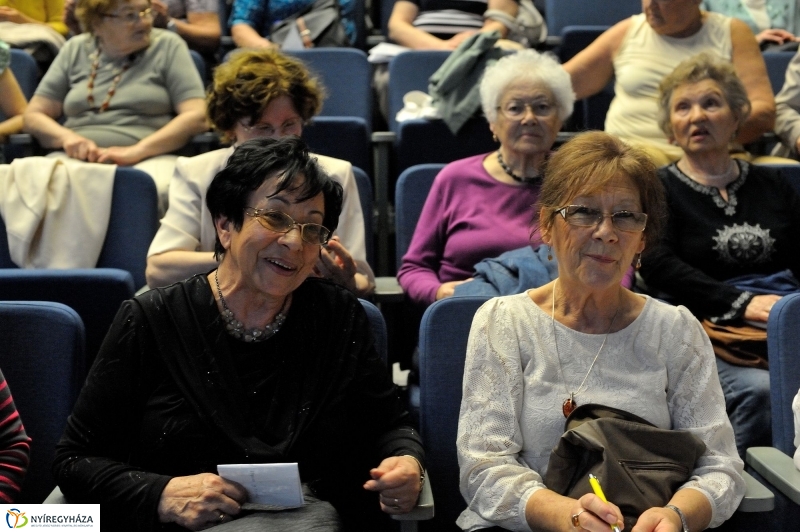 Szépkorúak Akadémiája a VMKK-ban