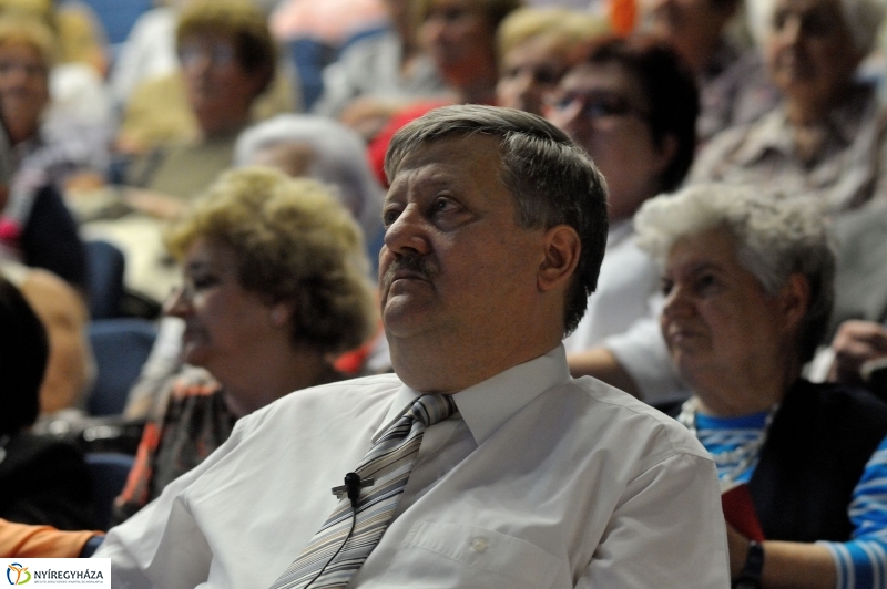 Szépkorúak Akadémiája a VMKK-ban